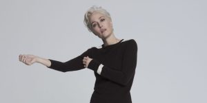 Read more about the article Aktorės Gillian Anderson ir „Winser London“ nauja drabužių kolekcija